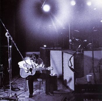 lennon-acoustic4.jpg